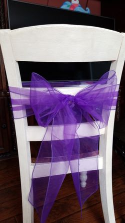 Chair bow