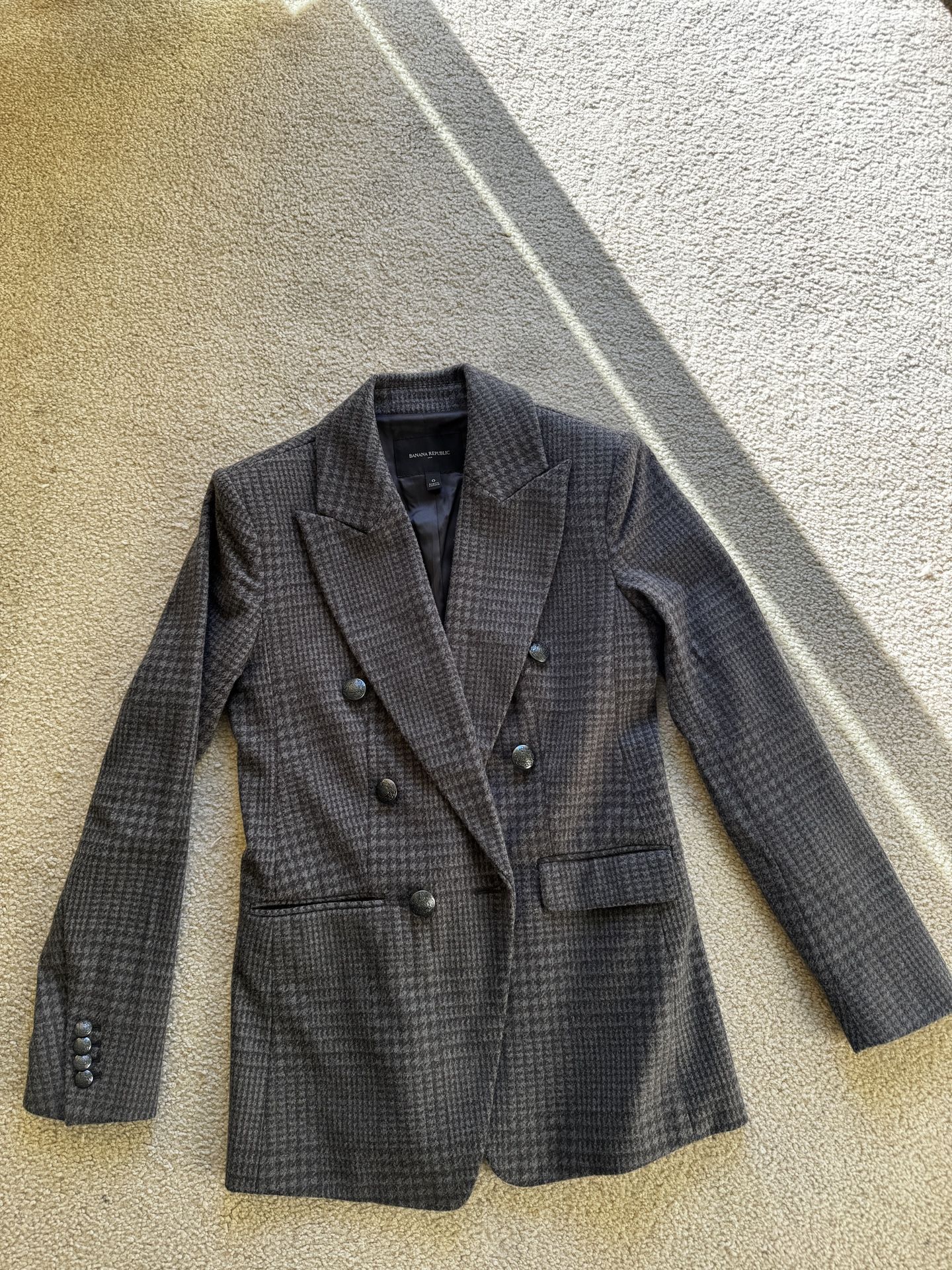 Banana Republic Tailored Blazer – Size 0 (XS/S)