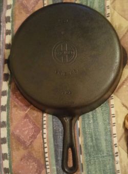Griswold #7 cast iron skillet