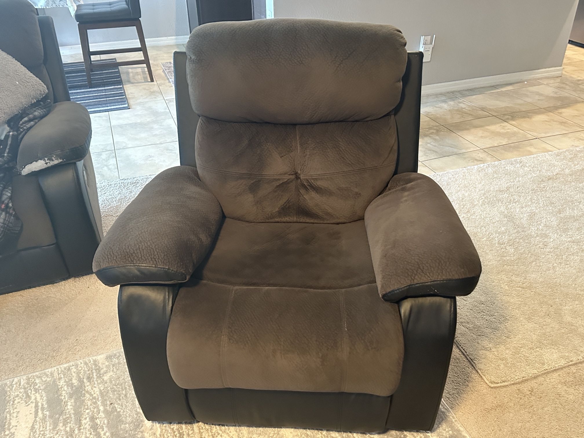 Brown Reclining Sofa Set – 3 Seater, Loveseat, and Recliner