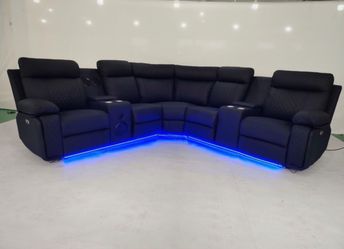 BLACK RECLINER SECTIONAL W/ LEDβs & BLUETOOTH π€β
π€