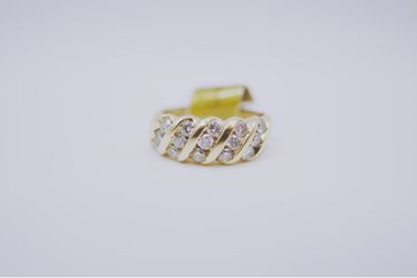 14 KT gold men’s diamond diagonal cluster ring