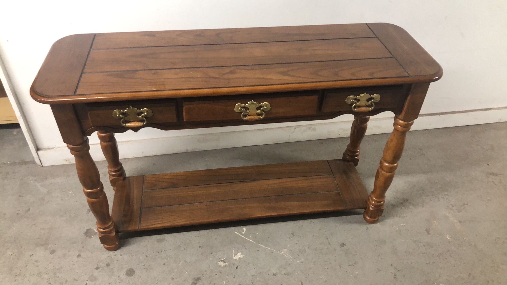 48”wx16”dx29”h Very good condition solid wood table