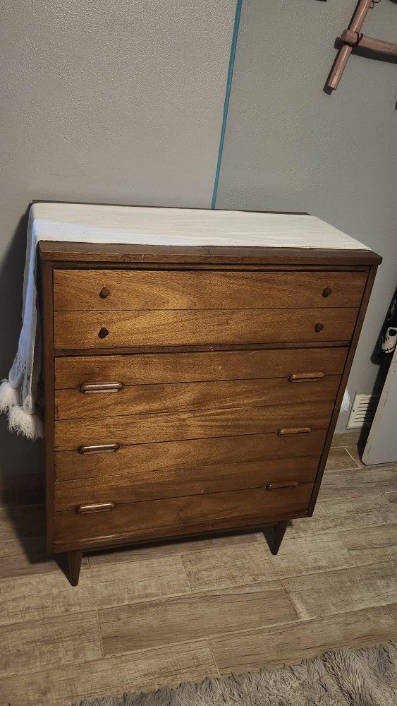 Mid-Century 4 Drawer Dresser