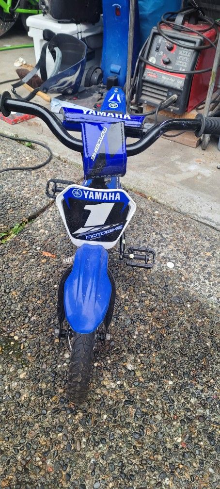 Boys Yamaha Licensed Bike