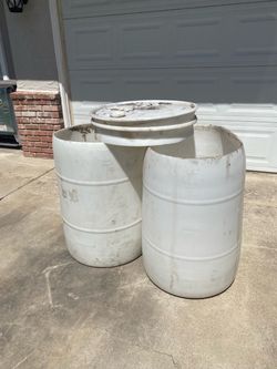 55 Gallons Plastic Barrels Set With Lid