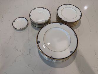 Royal Doulton Princeton H5098 31pc Set Dinner Salad Bread & Butter Plates Saucer