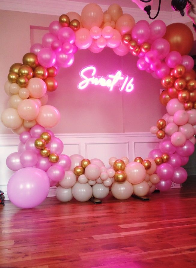 Balloons Arch