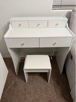 Vanity desk with stool