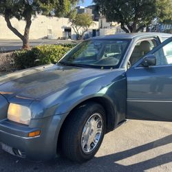 2005 Chrysler 300 ($2700 OBO)