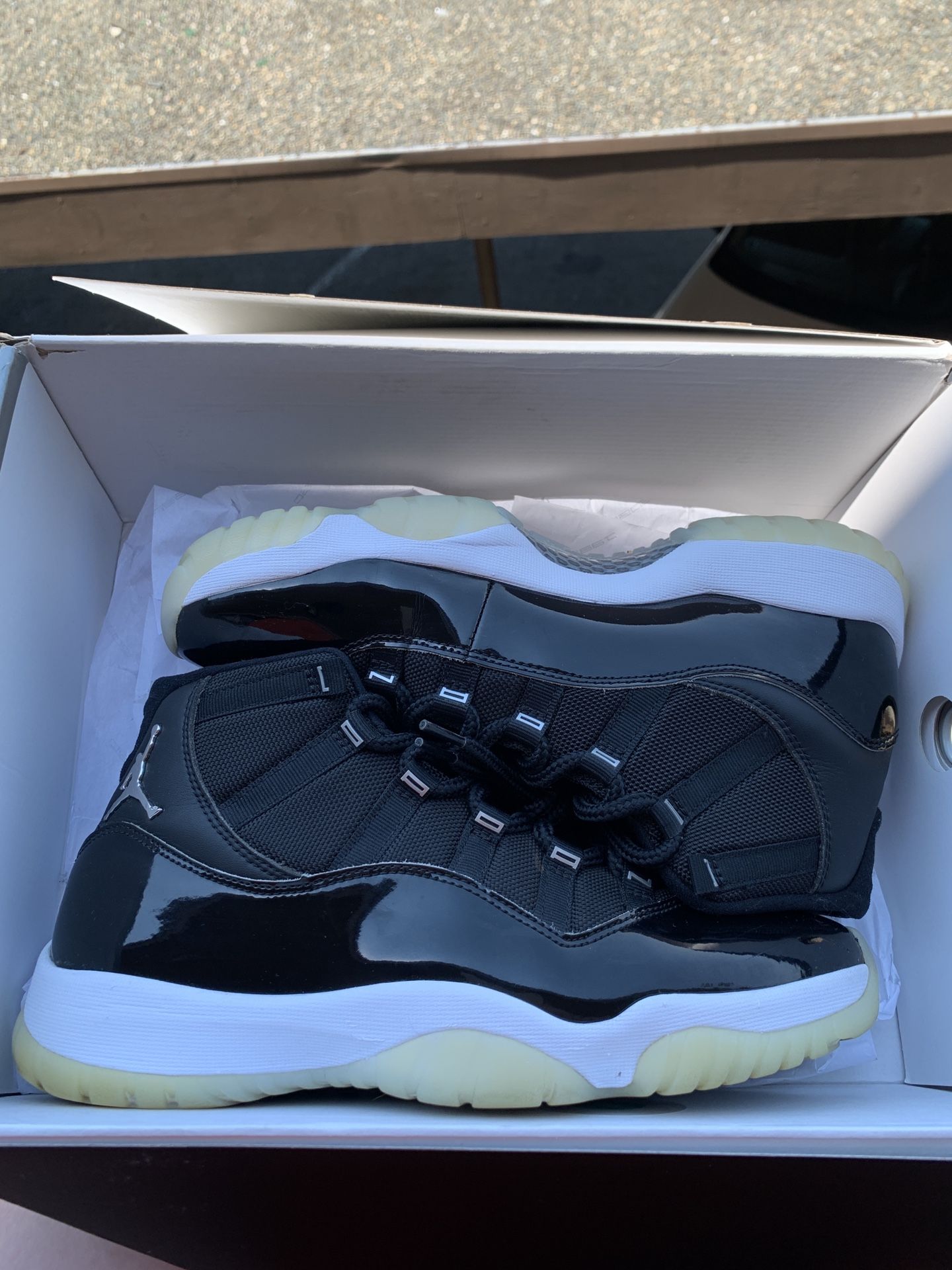 Jordan 11 Jublie ( Size 9.5)