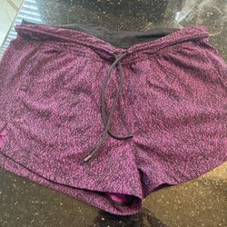 Lululemon Shorts With Pockets Sz 6
