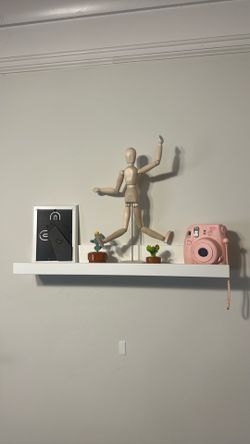 Floating ikea shelves