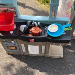 Children’s Toys And Playpen 