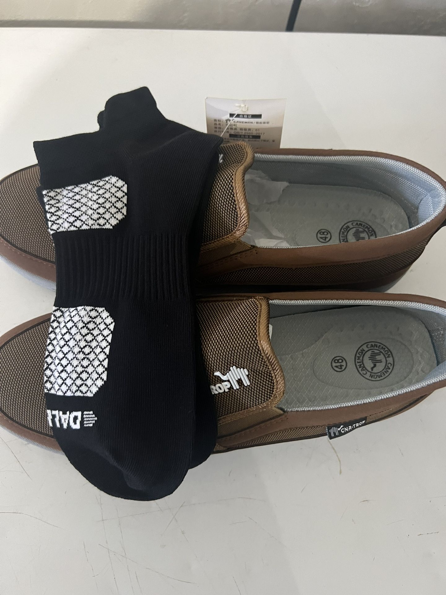 Men’s Walking Shoes