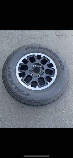 1 — 265/70r18 6x5.5 6x139.7 Stock TRD 4runner Tacoma Tundra Yukon Tahoe Wheel Rim New Tire 2025 DOT!!
