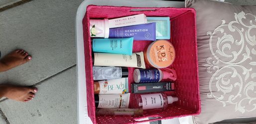 Beauty goodies $5