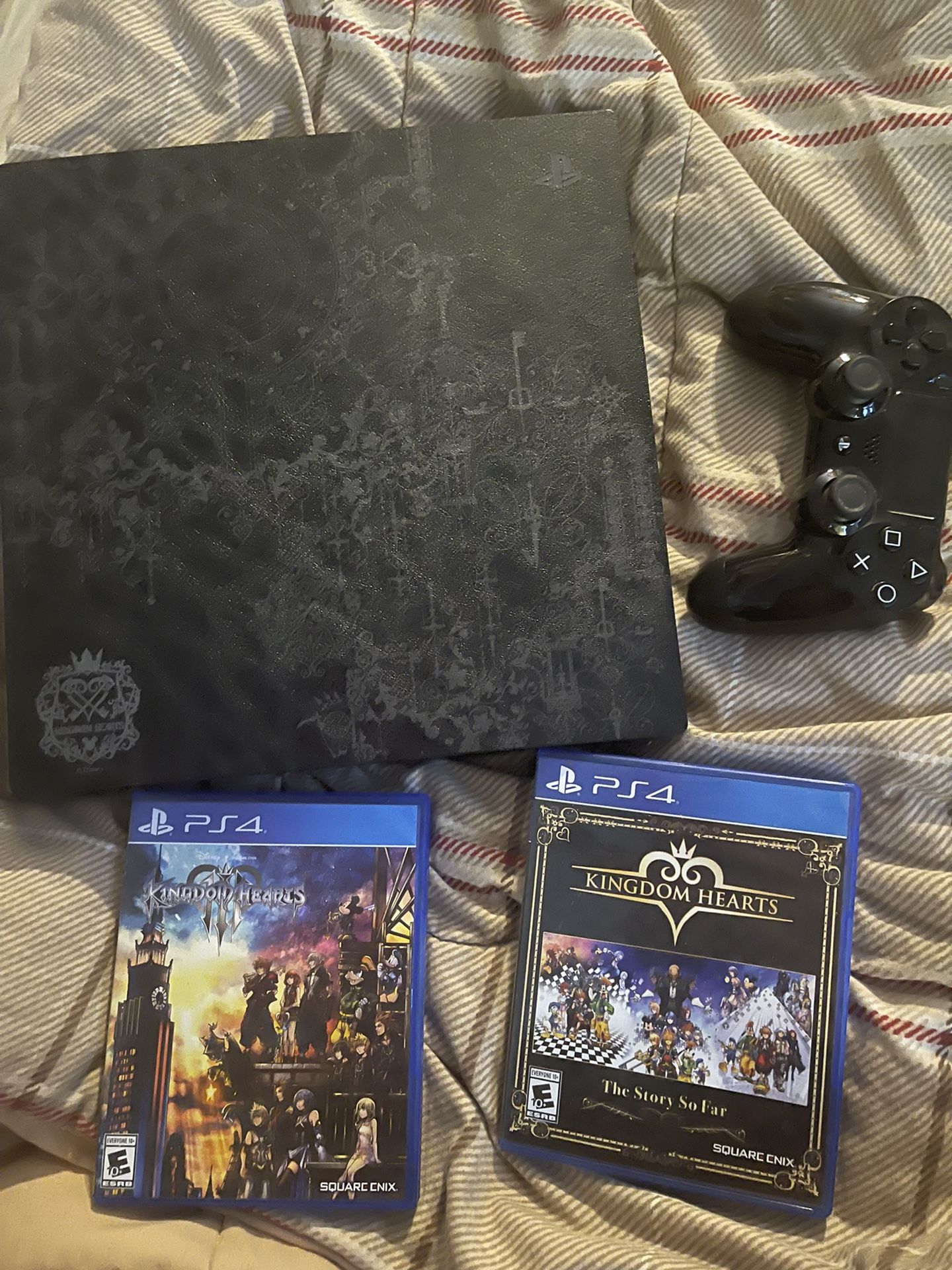 Kingdom Hearts 3 Special Edition PS4 Pro (1TB) With Controller And Kingdom Hearts: The Story So Far + Kingdom Hearts 3
