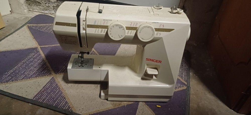 Singer Sewing Machine