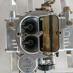 Holley 650 4-barrel 