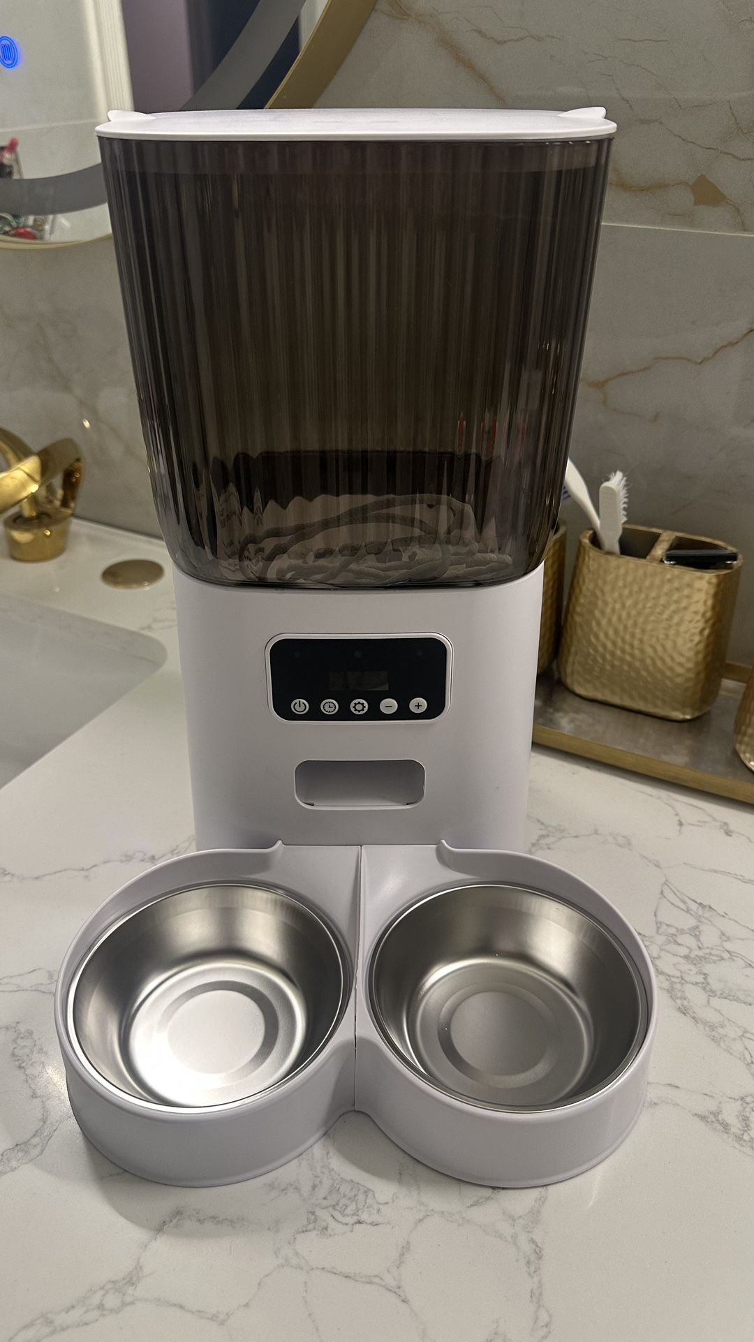 automatic cat/ Dog feeder