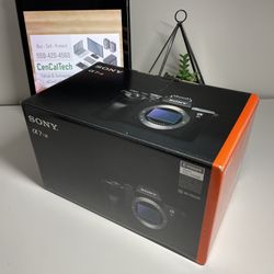 New Sony Alpha 7R IV Full-Frame Mirrorless Interchangeable Lens Camera. Body only