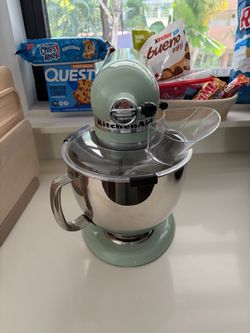 KitchenAid Stand Mixer with Bowl and Lid