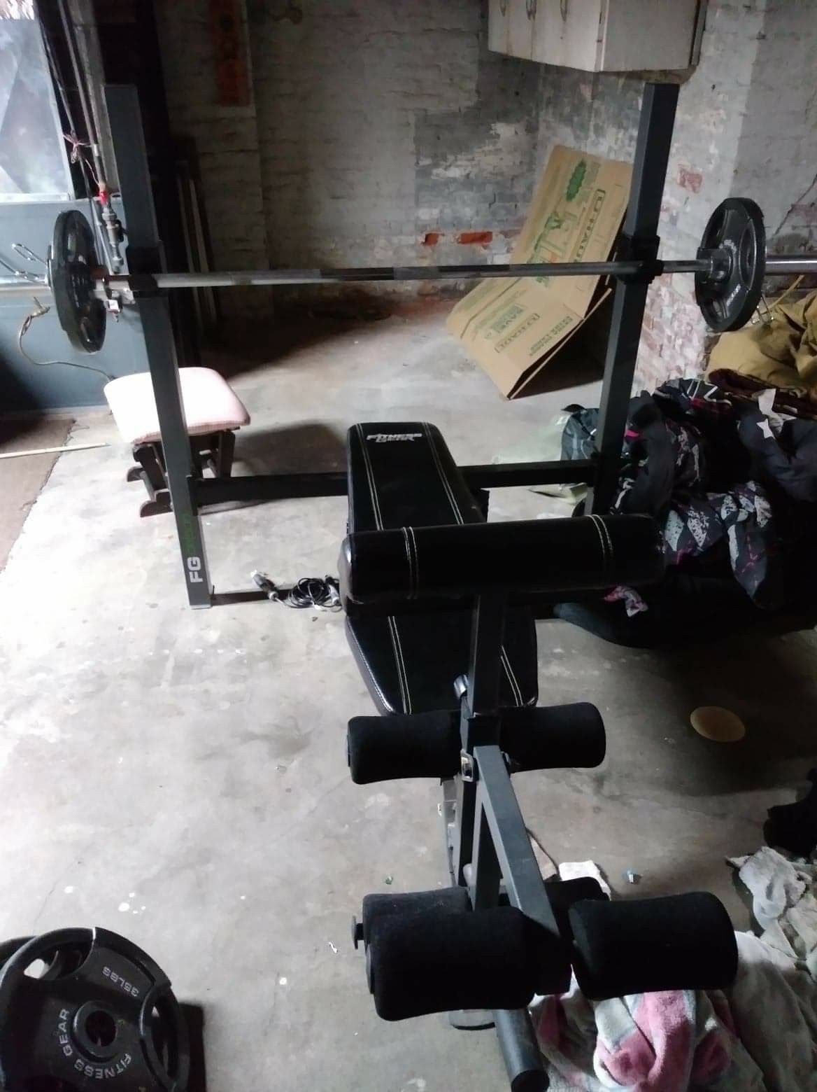 Weight set with bench and bar