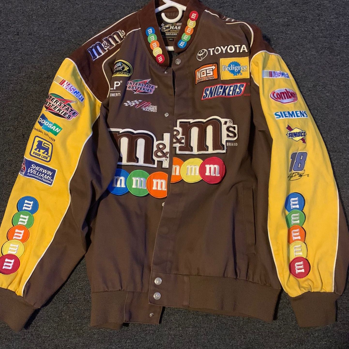 Chase Authentics NASCAR M&M's Jacket high quality Kyle Busch