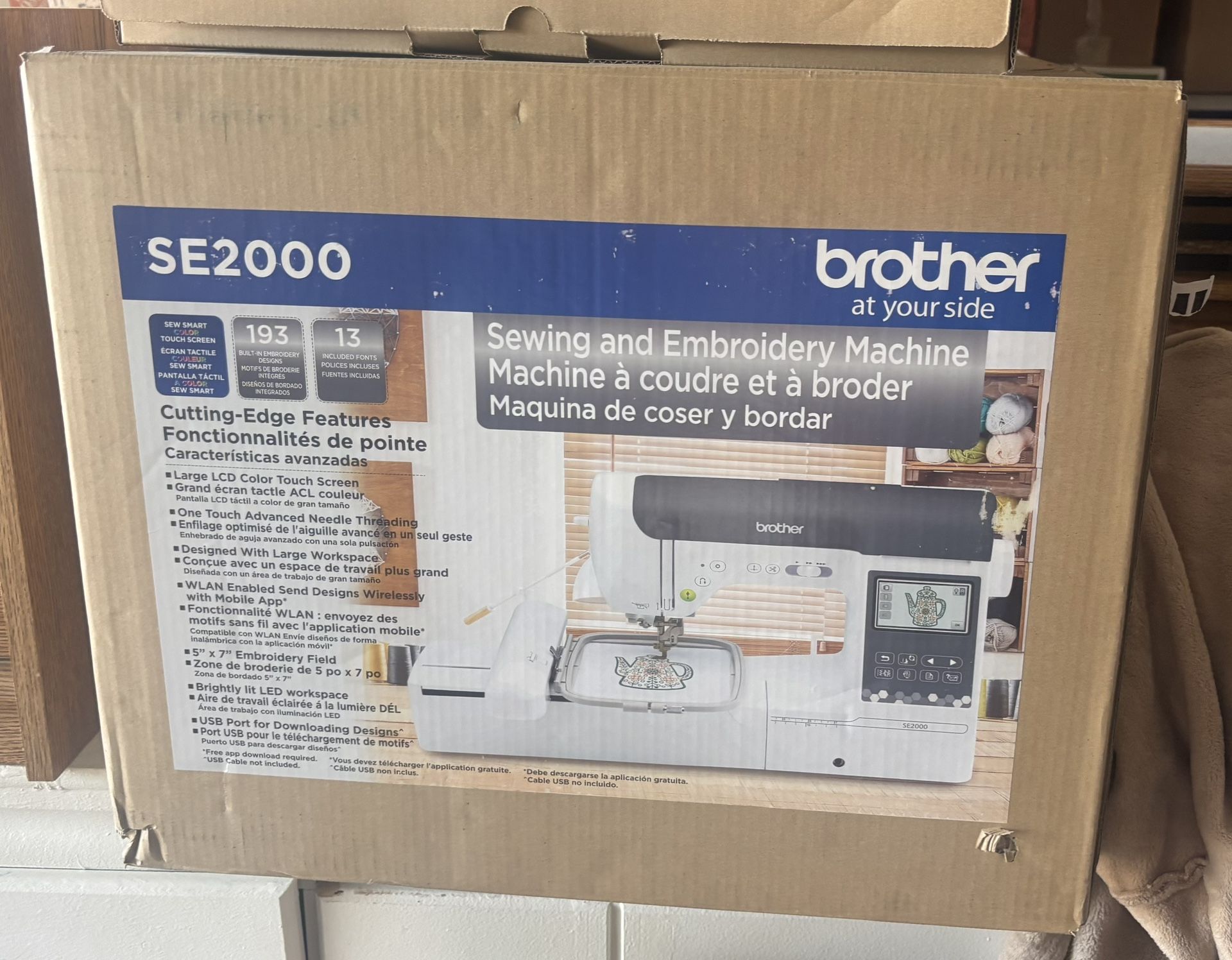 Brother Embroidery & Sewing Machine  SE2000