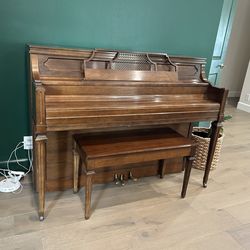 Yamaha Upright Piano