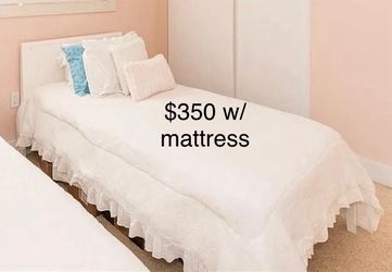 Twin bed w/ mattress