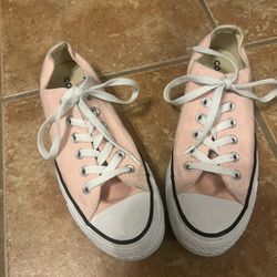Pink low top Converse