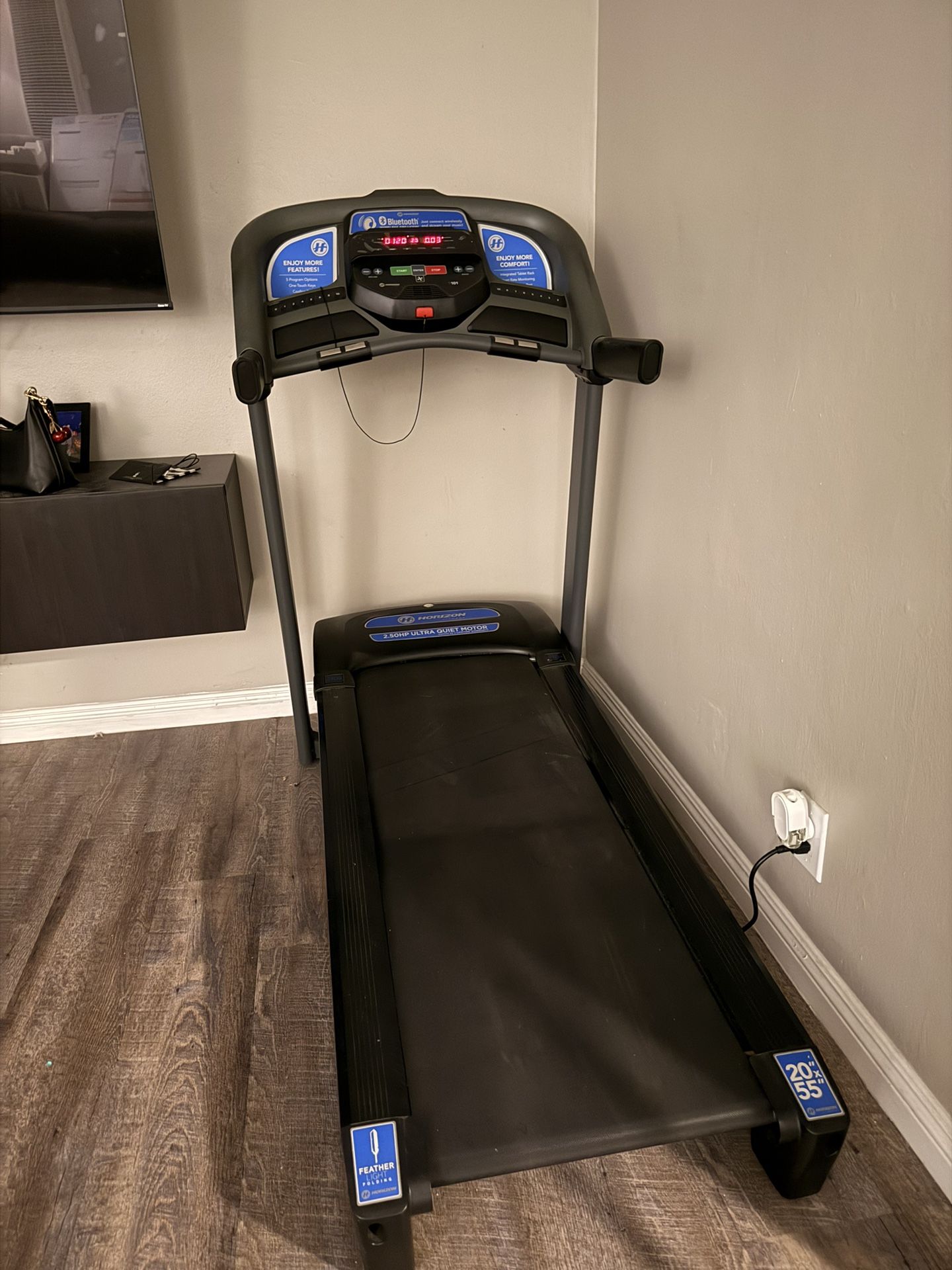 Horizon Fitness Treadmill 