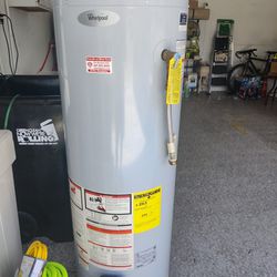 Water Heater (Gas, 40 Gallon, Whirlpool)