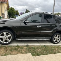 08 Mercedes ML 350 Dark grey