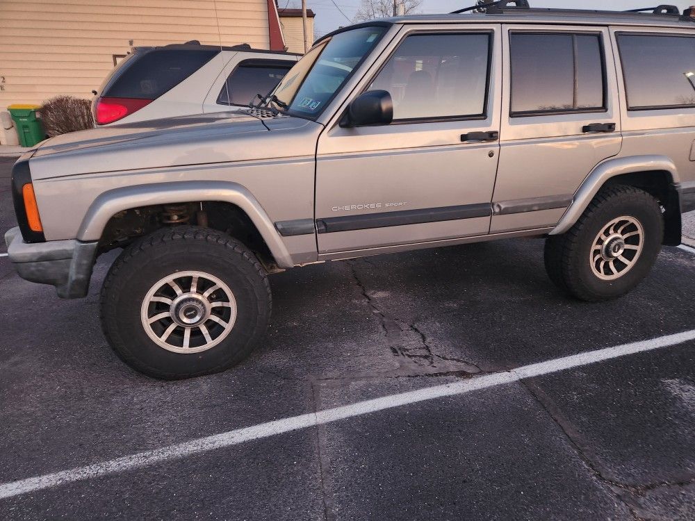 2000 Jeep Cherokee