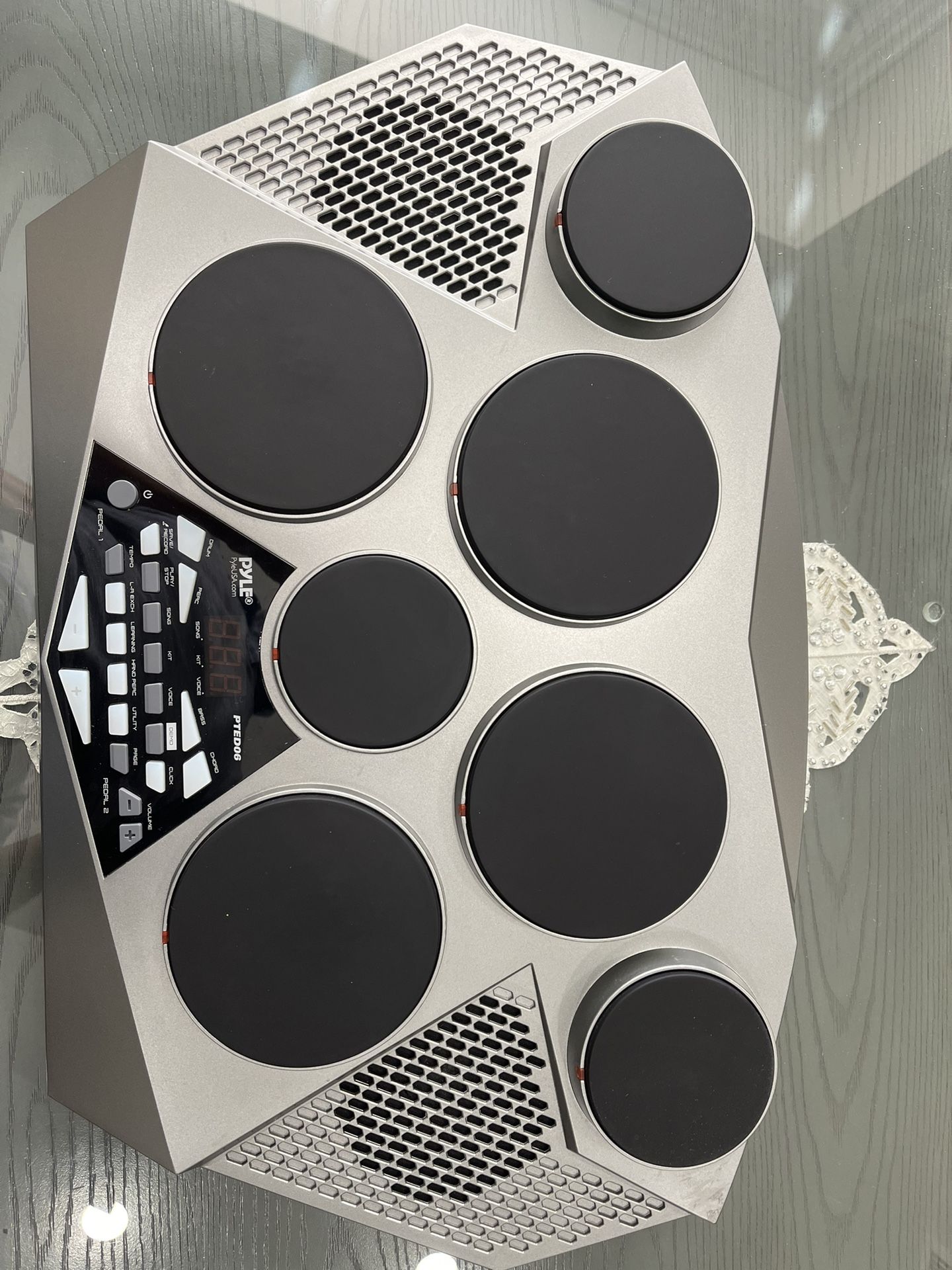 Tabletop Drum Machine/Digital Drumming Kit