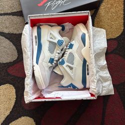 Jordan 4 (military Blue)