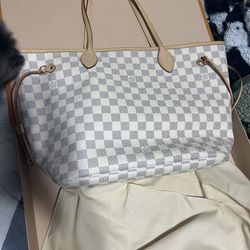 Louis Vuitton LV Purse Bag 100% AUTHENTIC