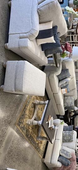 Traemore Linen Living Room Set