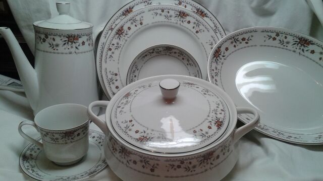 Claremont -Fine Porcelain China. 47 pieces