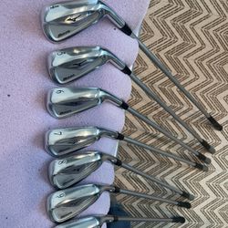 Mizuno MP 23