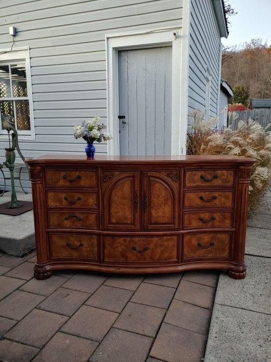 Italian Inspired Traditional Style Mahogany Wide Bedroom Dresser
