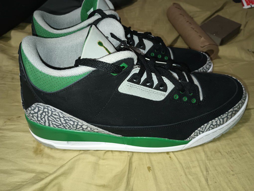 Jordan 3s Pine Green Size 13 Vnds 