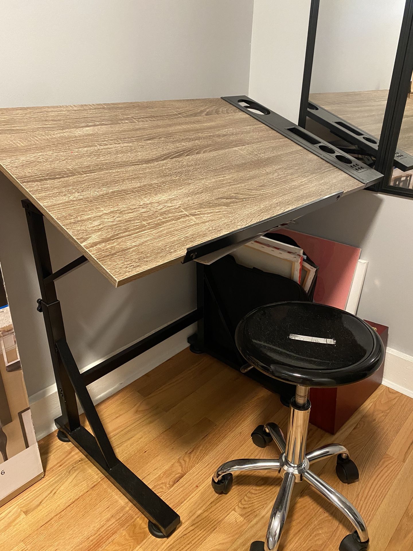 Adjustable Artist Desk