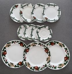 Apple Plate Set