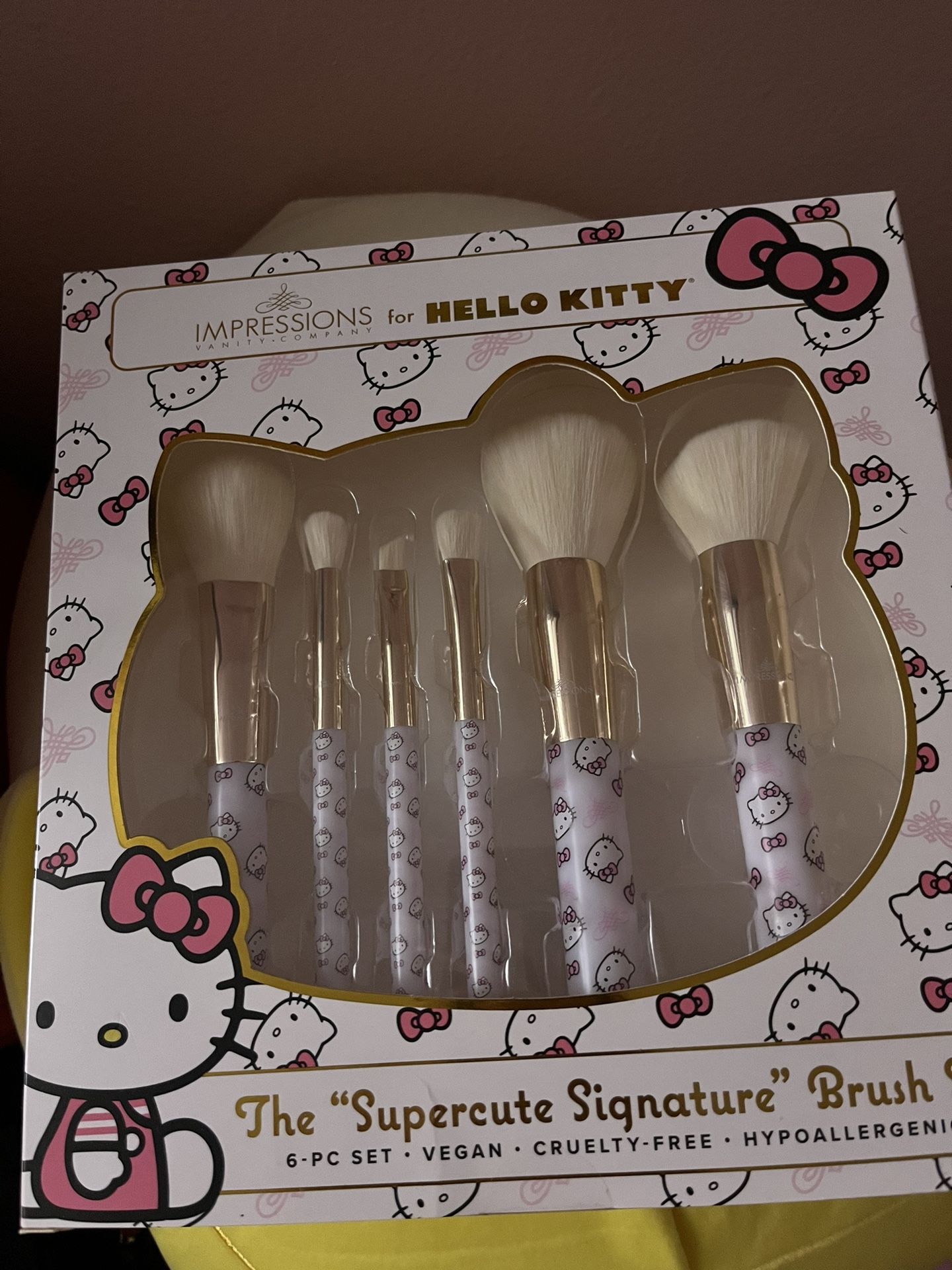 Hello Kitty Makeup Brushes