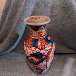 Japanese Antique 19th Century Japanese Porcelain Imari Vase Hand Painted 9.5" Tall 