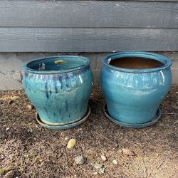 Large planting pots